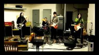 Steve Albini talks about his relationship with Kim Deal and The Breeders.mp4