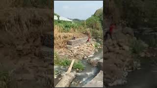 Comuna escuintleca coloca gaviones en el río Pacaya