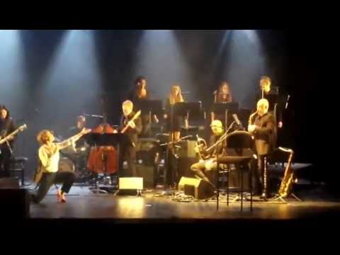 Arthur's Theme solo by Xavier Quérou