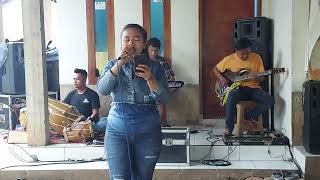 Download lagu lagi lagi ku gak bisa tidur ,ilu imu hati band - cover enci aqila ft iyang keyboard dan rekan mp3