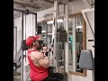 One arm lat pulldown