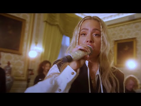 Julie Bergan - Kiss Somebody (Live Acoustic)