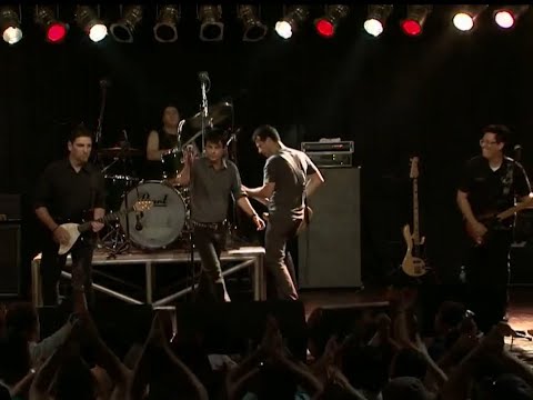 Bigmouth Strikes Again - The Smiths - Uns e Outros Cover - Lona Cultural de Jacarepaguá RJ