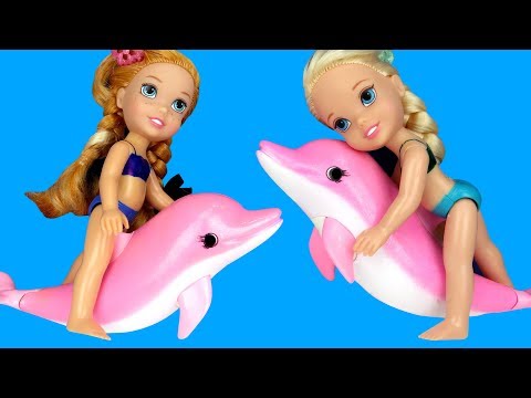 Swimming with DOLPHINS ! Elsa & Anna toddlers go Scuba with Barbie-Splash-Water Fun