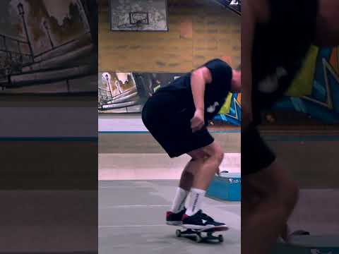 I Love Switch Heels.. #skate #skating #skateboarding #switch #heelflip