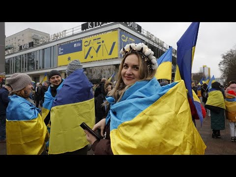 "Stoppt den Krieg": 10.000 Menschen demonstrieren in Berlin für den Frieden