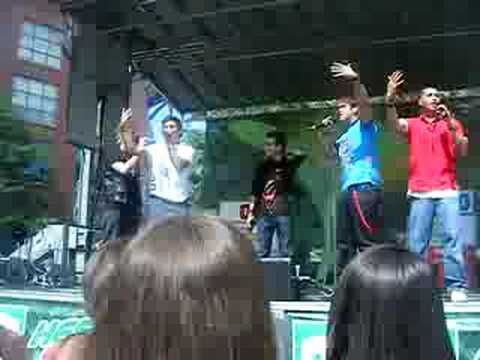 Menudo &+ their fans sing Happy Birthday to Chris :D