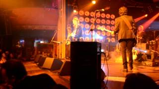 ELEFANTES. "Momentos" y "Mi Estrella"