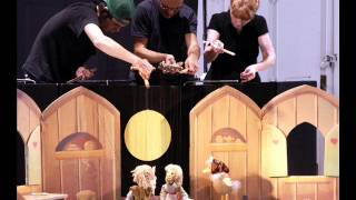 Les Petites Marionettes