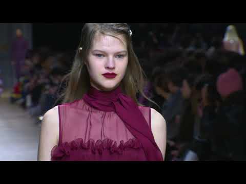 Rochas Fall-Winter 2018/19 - Fashion Show