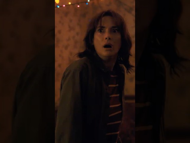Vídeo relacionado con Stranger Things Palace Arcade Luces de Navidad Sudadera