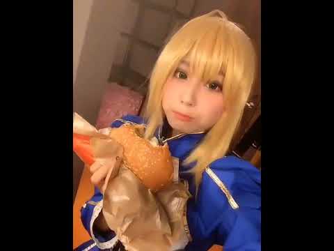 saber eating Hamburger (meme) (high quality)