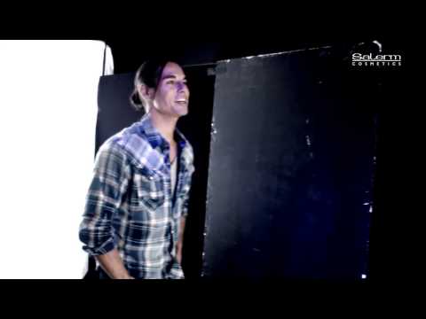 Julio Iglesias Jr  chico del calendario Salerm Cosmetics 2014