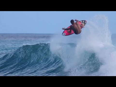 Zeke Lau earning his keep at Pipeline