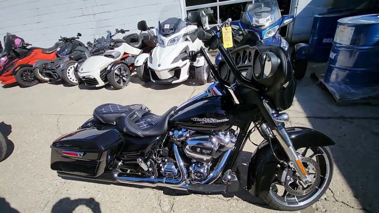 2021 Harley-Davidson® Street Glide Motorcycle