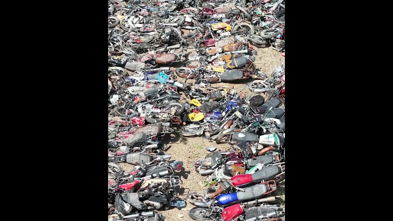 ڤیدیۆ | سەدان ماتۆڕسکیل بە بلدۆزەر لەنێو دەبرێن