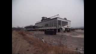 preview picture of video 'Hinsdale Greyhound Park demolition.'