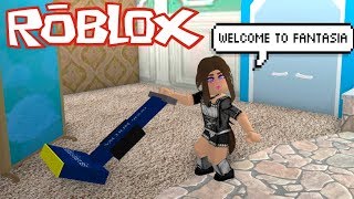 Working at Fantasia Hotel in Roblox - Funny Maid Roleplay  - Titi Games