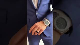 Blue suit, white shirt, brown shoes and you put on black socks with black inside top