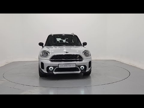 Mini Cooper Cooper Classic Auto - Image 2