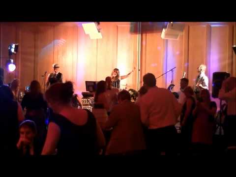 Undercovers Live at The Mandolay Hotel Guildford