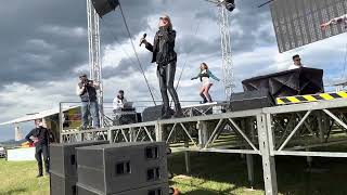 Party 90 Nathalie Aarts (The Soundlovers) - Walking