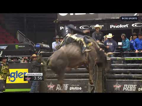 Dener Barbosa rides Blue Duck to 90.25 points