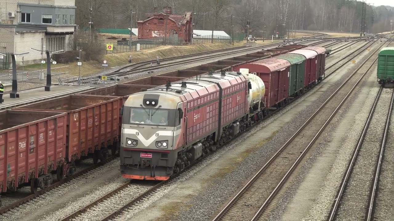 Тепловоз 2М62УМ-0004 на ст. Валга / 2M62UM-0004 at Valga station
