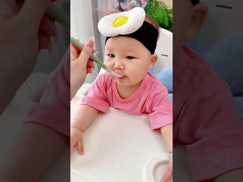 5-month-old babies should start eating some fruit. #gadgets #shorts #trending