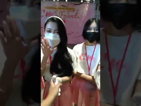 การจับมือเด็กฝึก CM Cafe รุ่น 3