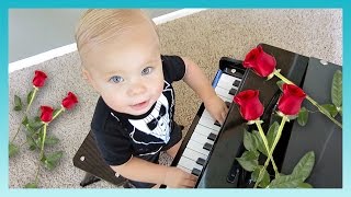 PIANO BABY GENIUS! | Look Who's Vlogging: Daily Bumps