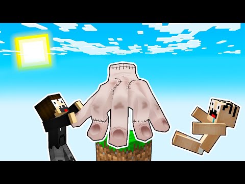 МАЙНКРАФТ НО НА ОДНОМ БЛОКЕ РУКА УЭНСДЕЙ АДДАМС В МАЙНКРАФТЕ! ЕНОТИК ФИАЛКА И НУБИК MINECRAFT