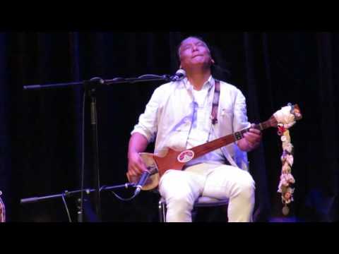 Dawey Wola (Under the Moon)