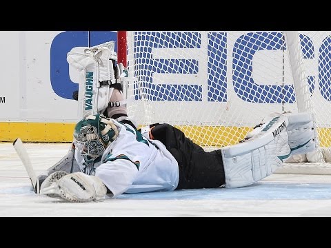 Antti Niemi's shootout save on Todd Bertuzzi