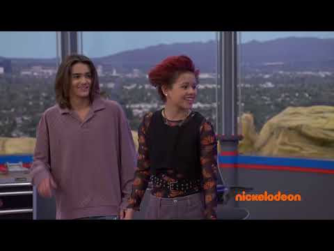 Danger force | Bose le robo el telefono de chapa  | Danger force Español (CLIP 5MINUTOS)