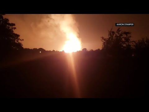 A regional gas pipeline ruptured early Thursday in Kentucky, causing a massive explosion that killed 1 person, hospitalized five others. (Aug 1)