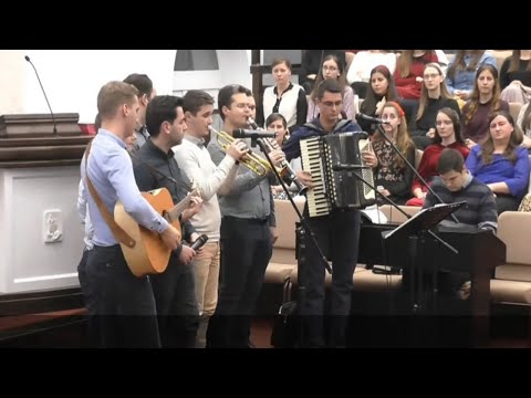 Luci Aschilean, Manu Tomus si Prietenii - Mai mult decat asteapta dimineata | Video