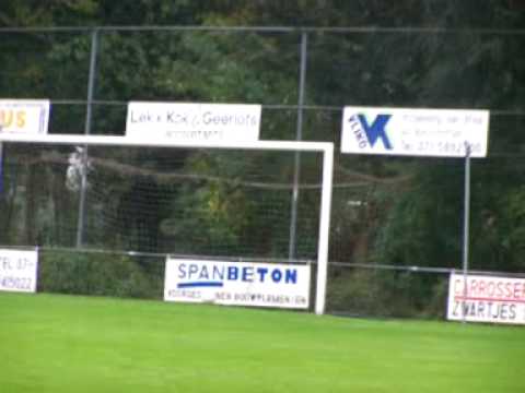 10-10-2009 Koudekerk 2 - Siveo 2 Doelpunt Arjen Linstra