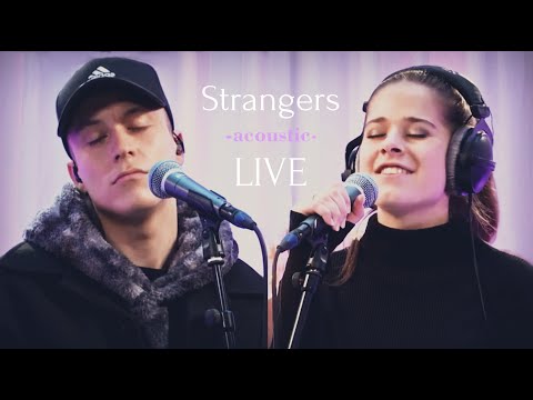Loic Nottet and Laura Tesoro - Strangers (acoustic) Live