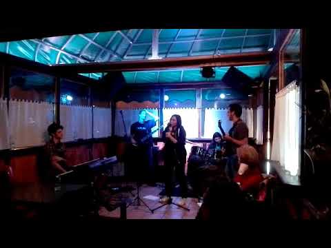 Come together - Black sushi