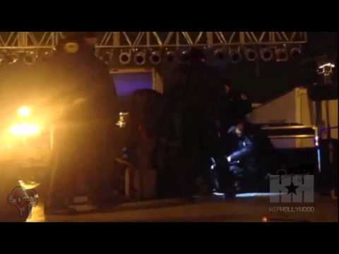 Tone Loc Collapses On Stage - HipHollywood.com