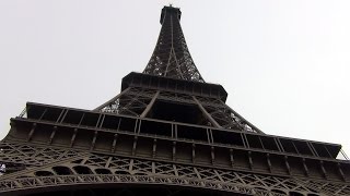 La Tour Eiffel - the Eiffel Tower - la Torre Eiffel