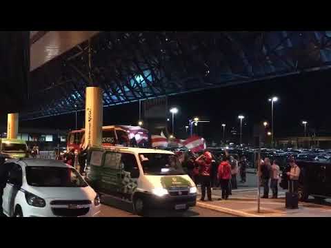 Recepção dos jogadores no aeroporto - Guarda Popular