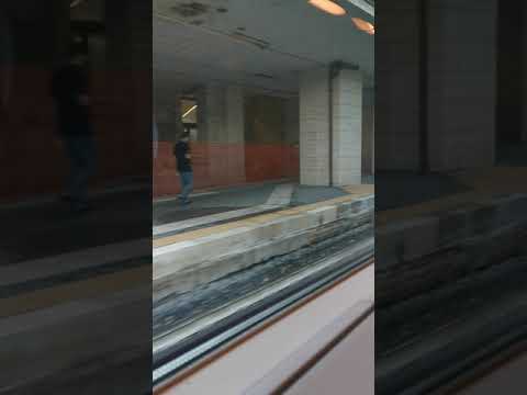 Arrivo e partenza del treno RV 2487 partito da Perugia e diretto a Roma Termini