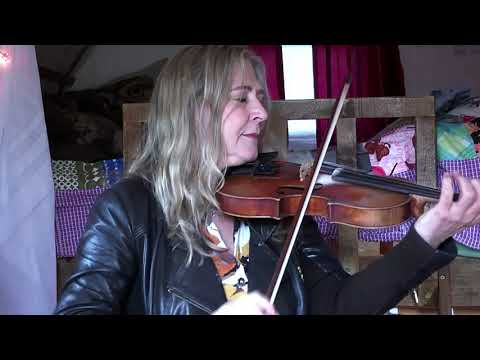 Mairead Ní Mhaonaigh with a Donegal Highland and Reel for Gypsy Wagon TV