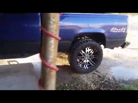 Lifted obs chevy k1500 on 20 inch rims
