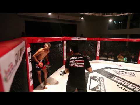 Vitor - Muay Thai Equipe Acquaroni Sports - Predador Fight 24 - 2015