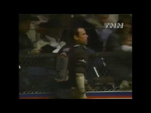 Troy Dunn vs Candy Man - 00 PBR Ft. Worth (93 pts)