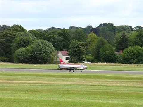 LMA Cosford 2009 - BaE Lithning take off and display