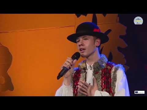 Traditional Romanian outfit and music in Bacau county